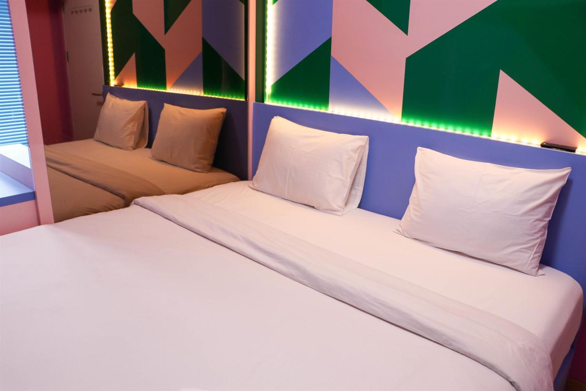 Apartemen Comfort And Cozy 2br At Springlake Summarecon By Travelio